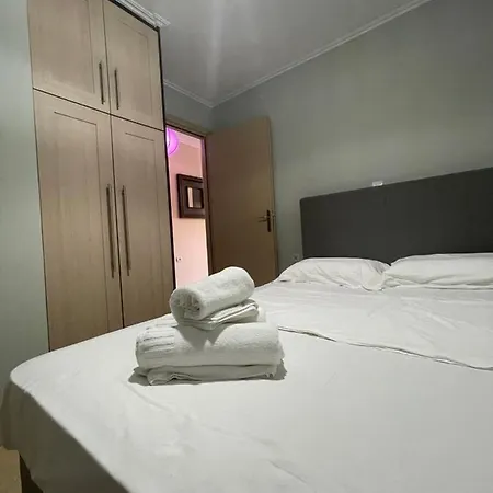 Sunrise Point Apartment *